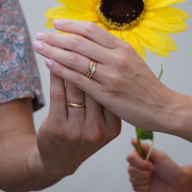 【ケイウノ ブライダル(K.UNO BRIDAL)の口コミ】 婚約指輪に合わせてゴールドの指輪を付けたかったのと、2人ともゴールドの…