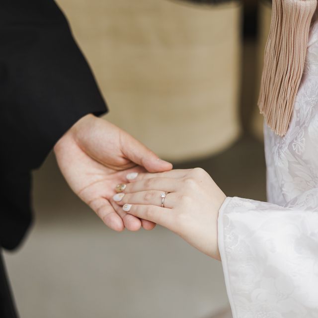 【銀座ダイヤモンドシライシの口コミ】 結婚指輪とダブル付けがしたかったので、細めのデザインを選びました。ス…