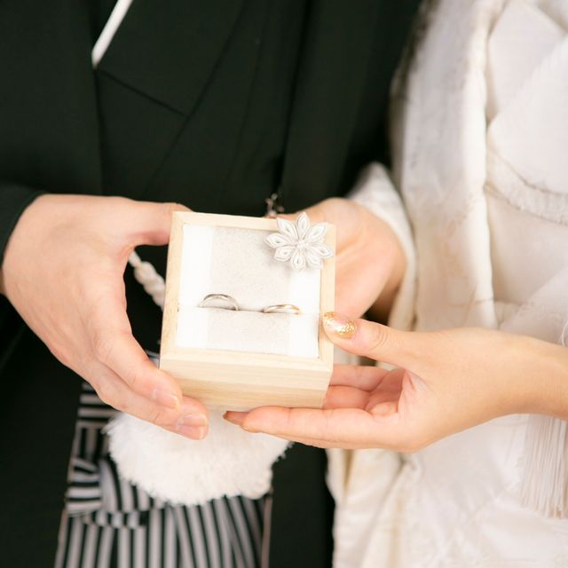 【俄(にわか)の口コミ】 俄の雪佳景メレなしタイプ、夫はプラチナ、私はプラチナとピンクゴールド…