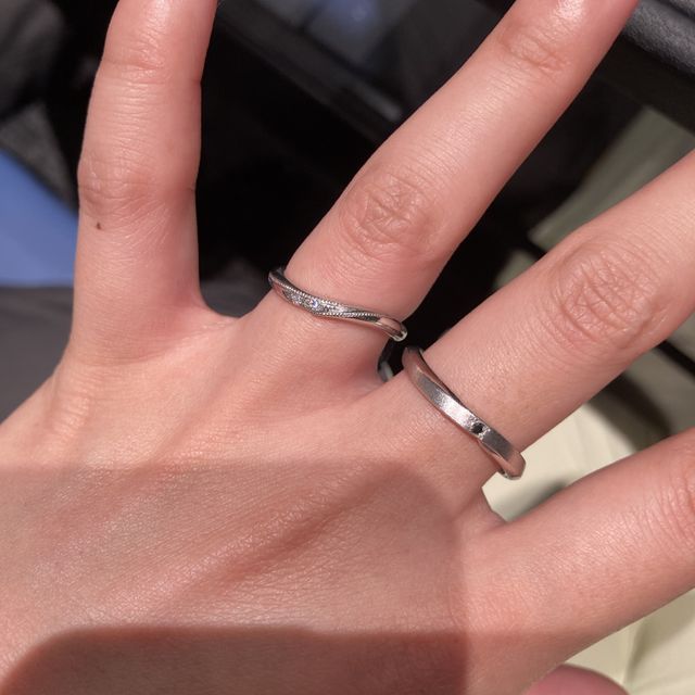 【エクセルコダイヤモンド(EXELCO DIAMOND)の口コミ】 ウェーブのデザインで、ミル打ちがあるデザインを探していました。
見てい…