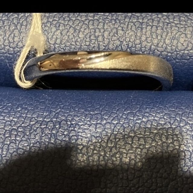 【銀座ダイヤモンドシライシの口コミ】 ダイヤモンドシライシさんの指輪は内丸こうというカットのされ方でつけ心…