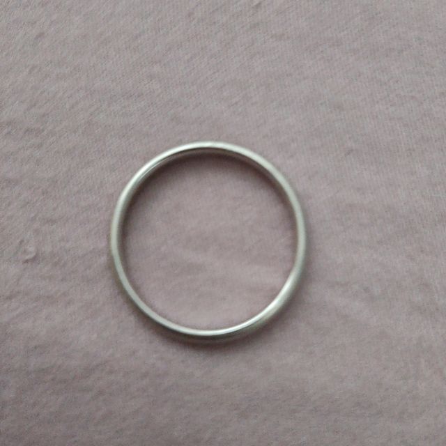 【ティファニー(Tiffany & Co.)の口コミ】 婚約指輪は私が選んでおり、別のブランドにしていたため、結婚指輪は妻が…