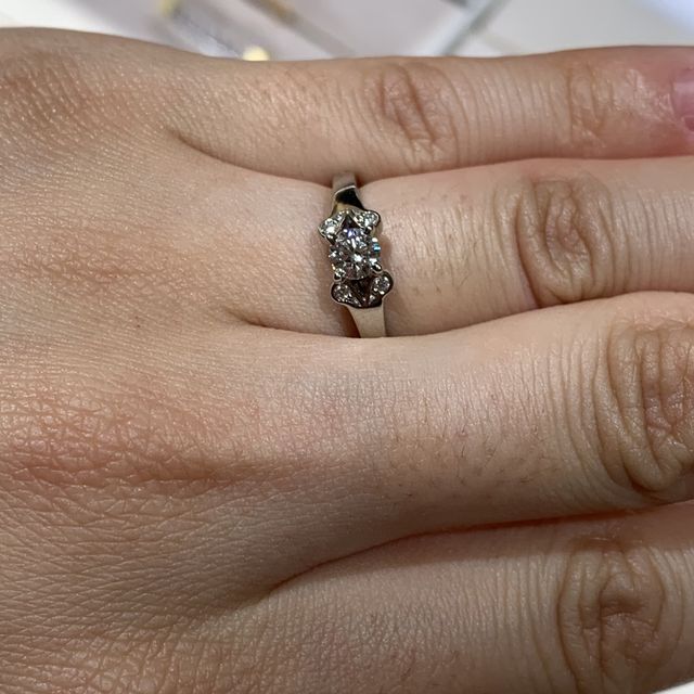 【カルティエ(Cartier)の口コミ】 独身時代から、キラキラとしたリボンのようなデザインに憧れていて、結婚…