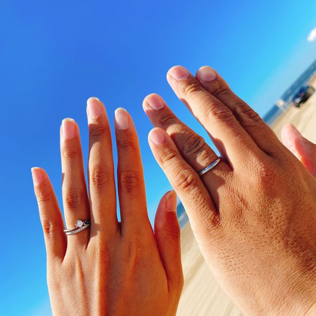 【俄(にわか)の口コミ】 職業柄、あまり派手で立体的なものより、シンプルかつダイヤモンドが美し…