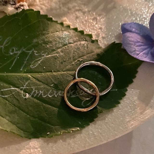 【ティファニー(Tiffany & Co.)の口コミ】 結婚指輪ではシルバーのイメージがありますが、ピンクゴールドの色味がと…