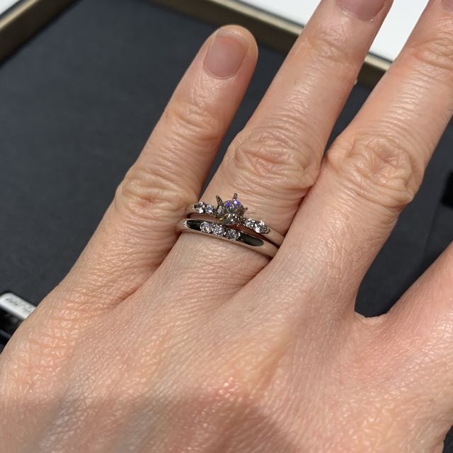 【ラザール ダイヤモンド(LAZARE DIAMOND)の口コミ】 ダイヤの質について厳格な基準があることなどの説明を受け、質の高いもの…