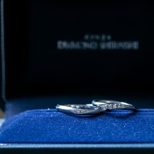 【銀座ダイヤモンドシライシの口コミ】 ダイヤモンドの質がよく、上品にキラキラ光って見えるのが決め手でした。
…