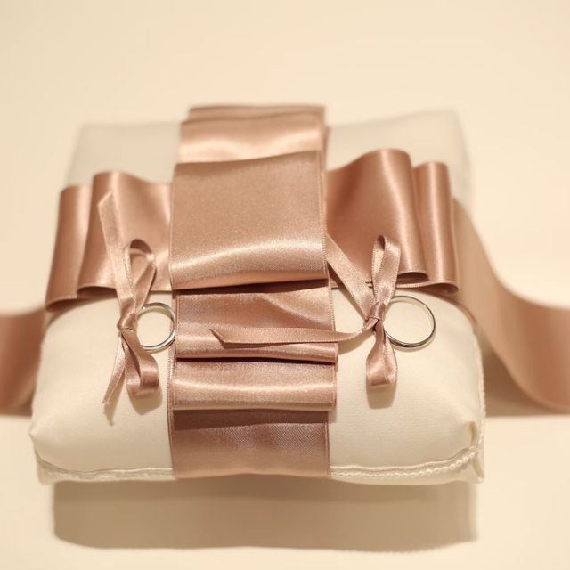 【カルティエ(Cartier)の口コミ】 私は指の関節が太いため、指が長く、綺麗に見える形の指輪を探していまし…