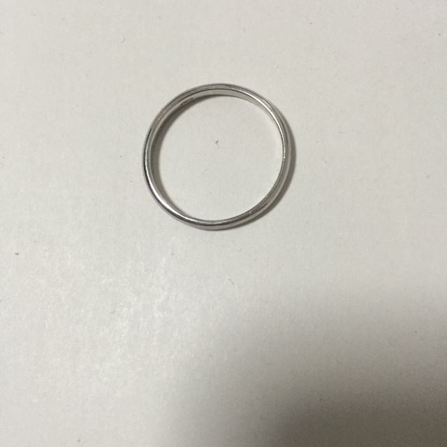 【サマンサティアラブライダル(Samantha Tiara Bridal)の口コミ】 もとから細みのストレートの指輪が好みでした。いつまでも使えそうなぐら…