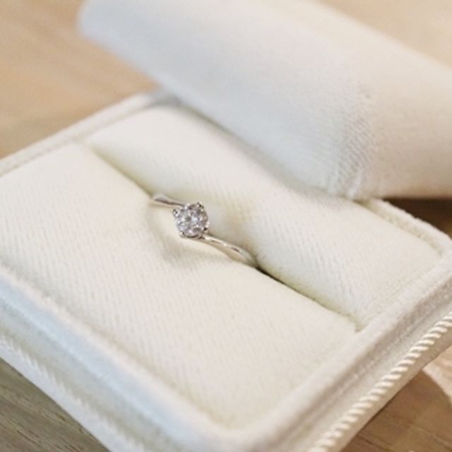 【ヴァンドーム青山(VENDOME AOYAMA)の口コミ】 上質なダイヤモンドが最も引き立つ、シンプルなデザインが気に入りました…