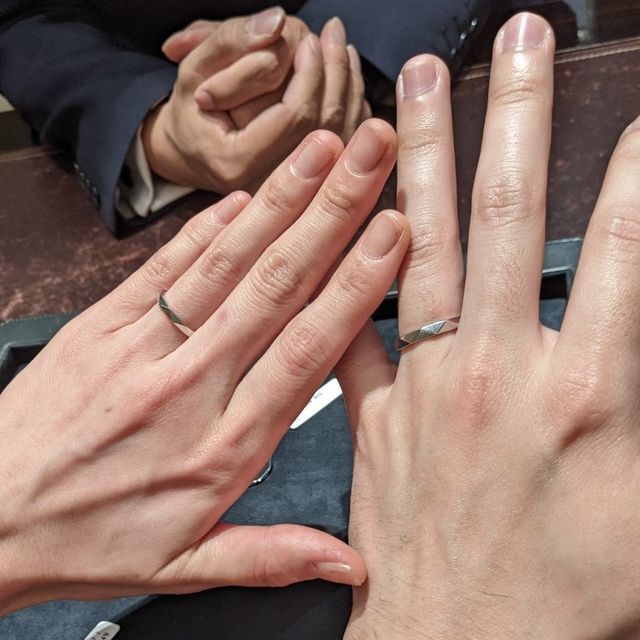 【グラフ(GRAFF)の口コミ】 あまり人とかぶってないデザインがいいと思い調べて試着しに行きまきた。…