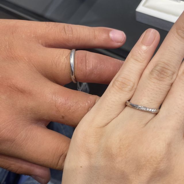 【銀座ダイヤモンドシライシの口コミ】 気に入ったデザインはこちらの一点のみでした。サイドからダイヤが入った…