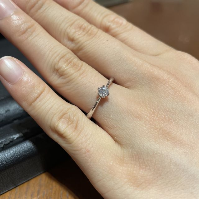 【TRECENTI(トレセンテ)の口コミ】 まず初めにデザインはシンプルな物が良かったのでそちらから選びました。…