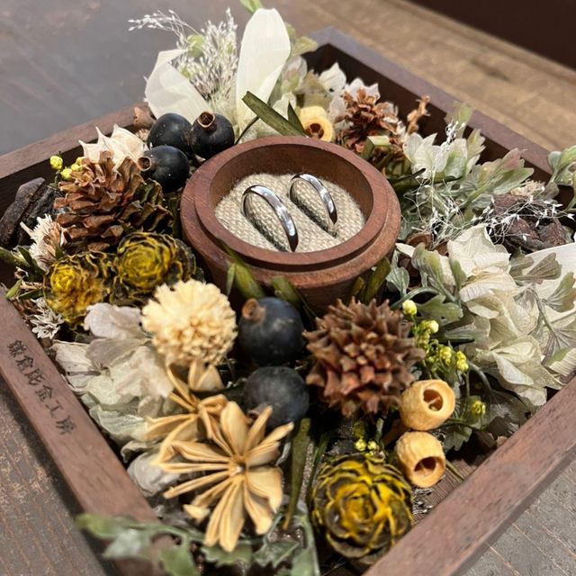 【鎌倉彫金工房の口コミ】 予算内でプラチナリングが希望でしたのでこちらで決めました。
また、自分…