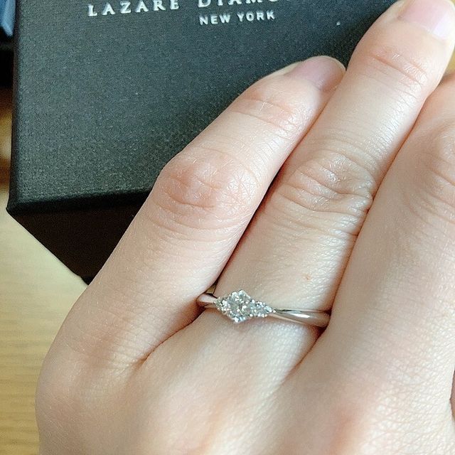 【ラザール ダイヤモンド(LAZARE DIAMOND)の口コミ】 2人で指輪をどうしようかなとゼクシィを眺めていたら、2人ともふと気にな…