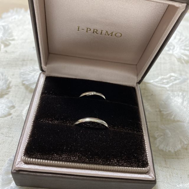 【アイプリモ(I-PRIMO)の口コミ】 キラキラしたダイヤが入ってるのが気に入っています。また、若干ウェーブ…