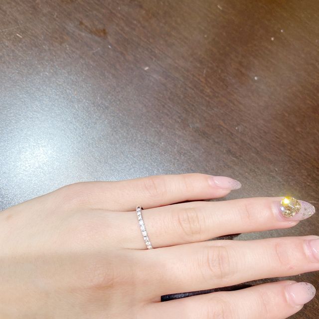 【TRECENTI(トレセンテ)の口コミ】 きらきらしたものを探していましたが、普段使いしやすいようにとダイヤが…