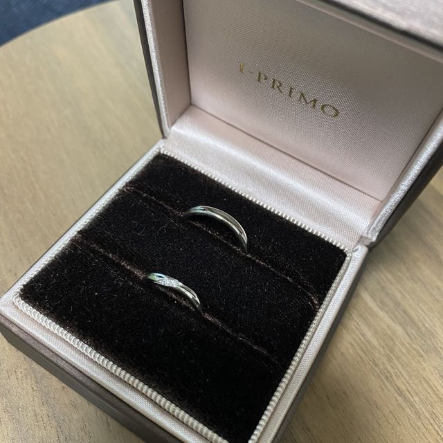 【アイプリモ(I-PRIMO)の口コミ】 自分の指に合うデザインとダイヤのさりげなさが決め手でした。シンプルで…