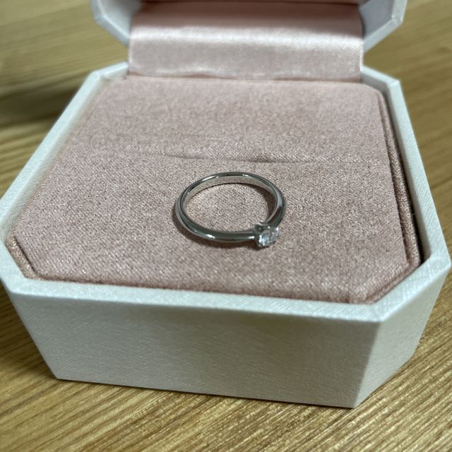 【TRECENTI(トレセンテ)の口コミ】 シンプルで手頃な価格、ダイヤモンドも大きすぎないものを探していました…