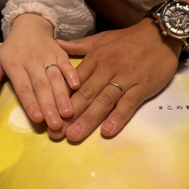 【銀座ダイヤモンドシライシの口コミ】 まず指輪のデザインがとても気に入りました。最初気になっていたデザイン…