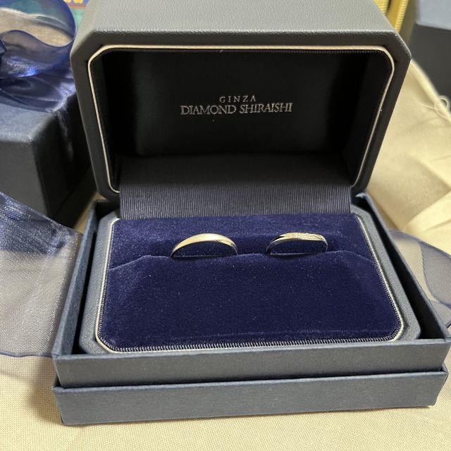 【銀座ダイヤモンドシライシの口コミ】 まず指輪のデザインがとても気に入りました。最初気になっていたデザイン…