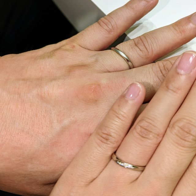 【4℃ BRIDAL(ヨンドシーブライダル)の口コミ】 来店前からウエーブタイプの指輪をイメージしており、店頭でこの指輪を見…