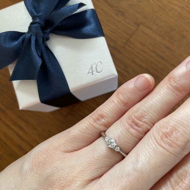 【4℃ BRIDAL(ヨンドシーブライダル)の口コミ】 お店の雰囲気が素敵で一度入ってみたいなと思えた
のと彼がお店の割り引き…