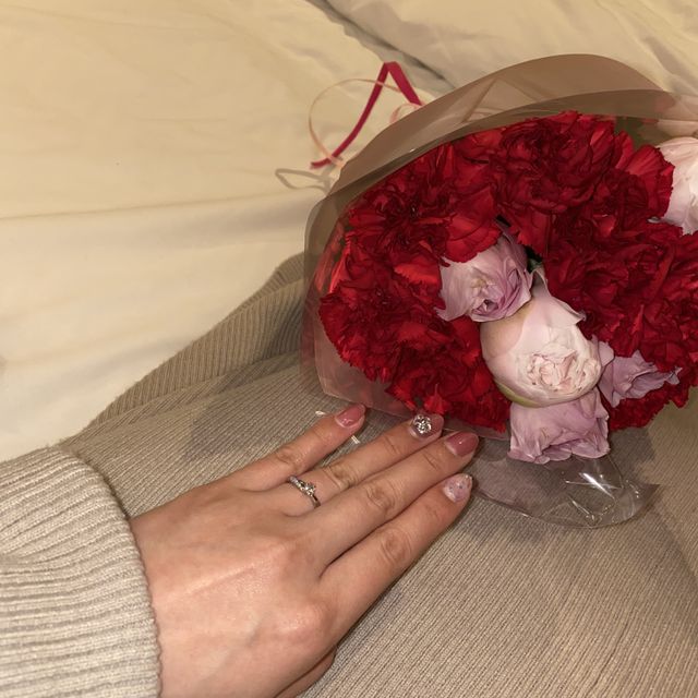 【アイプリモ(I-PRIMO)の口コミ】 婚約指輪の中で、華やかさもありシンプルさもあったのがこのデザインだと…