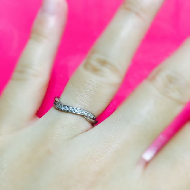 【Princess Bijou(プリンセス・ビジュー)の口コミ】 ディズニーと海が好きでこの指輪を選びました。
名前が上りも下りもするこ…