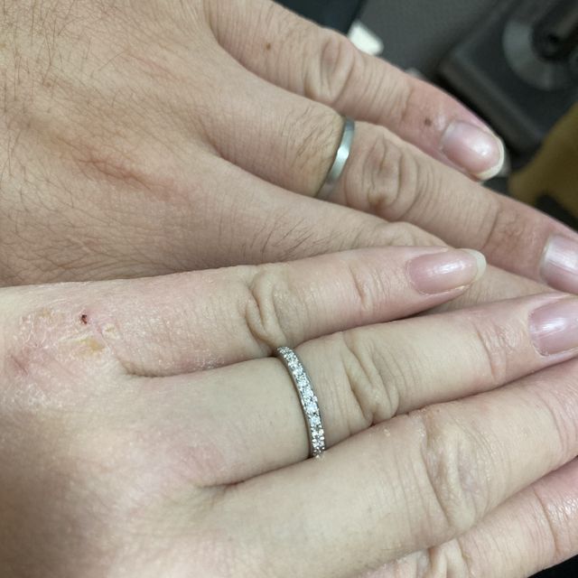 【エクセルコダイヤモンド(EXELCO DIAMOND)の口コミ】 
ダイヤの輝きを重視していたので、エクセルコダイヤモンドに決めました。…