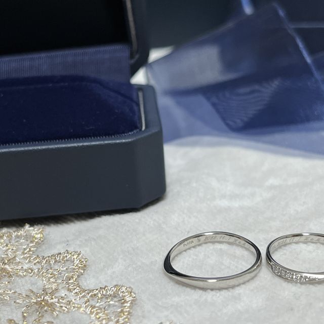 【銀座ダイヤモンドシライシの口コミ】 デザインもスタイリッシュなものが多数あり、2人とも気に入ったリングがア…