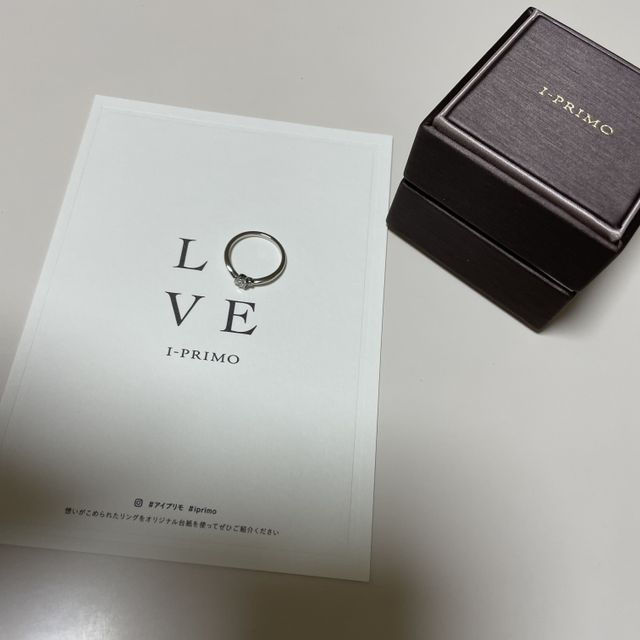 【アイプリモ(I-PRIMO)の口コミ】 普段から着用できる婚約指輪を探しており、数ある指輪の中で、この指輪の…