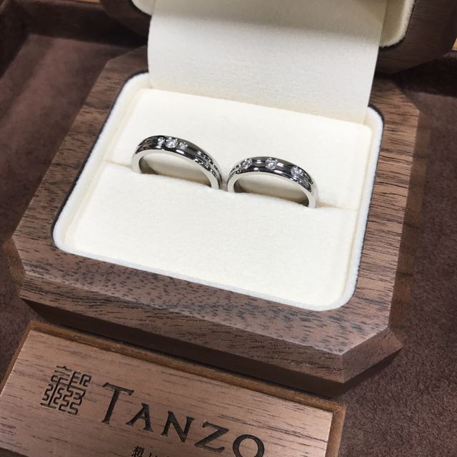 【TANZO.(鍛造指輪)の口コミ】 デザインから自分達でできたので、思い入れのある満足した指輪を購入する…