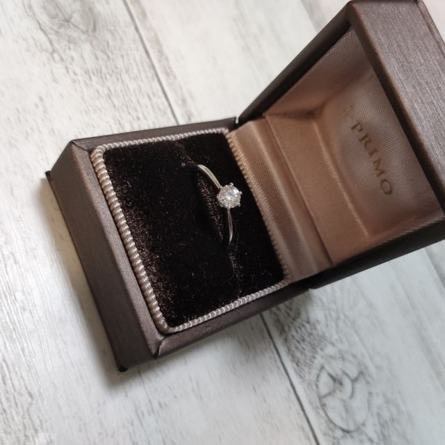 【アイプリモ(I-PRIMO)の口コミ】 The・王道！シンプルイズベスト！シンプルなのにダイヤモンドの輝きが圧倒…