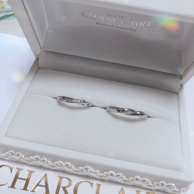 【シャルクレールの口コミ】 ウェーブしており、試着すると指が細く見えたので一目惚れでした。
付け始…