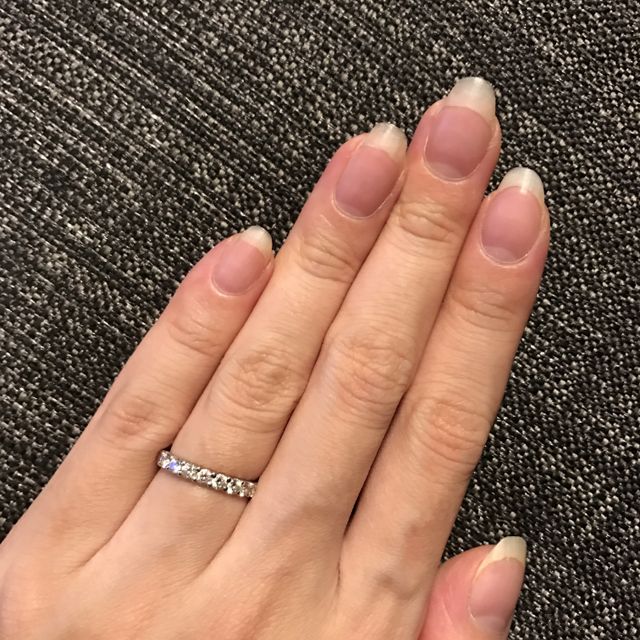 【TASAKI(タサキ)の口コミ】 ゴツくないハーフエタニティを探していました！
他のブランドでは、石より…