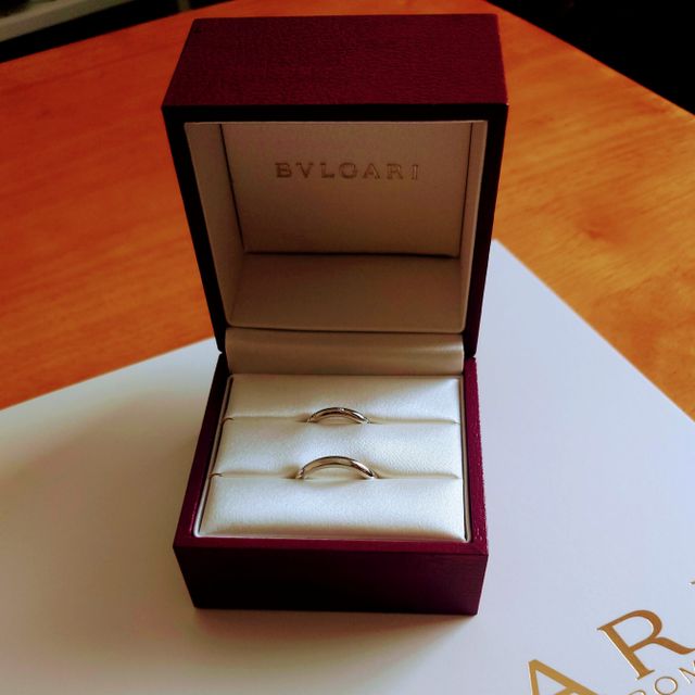 【ブルガリ(BVLGARI)の口コミ】 男性用の指輪に、程よい加減のエッジが入っていたことが指輪を決めたポイ…