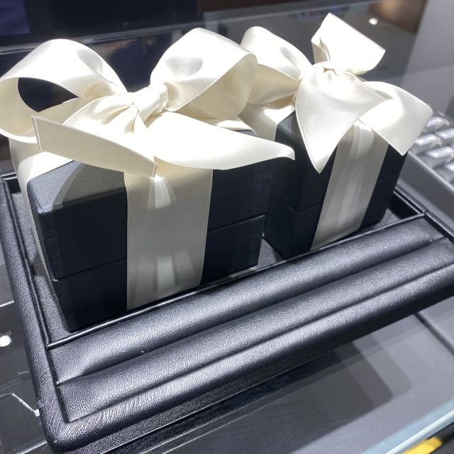 【エクセルコダイヤモンド(EXELCO DIAMOND)の口コミ】 旦那さんがプロポーズの時にダイヤモンドを購入したお店だった為、結婚指…