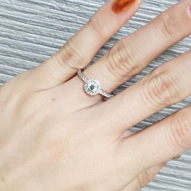 【WATANABE / 卸商社直営　渡辺の口コミ】 最初はウェーブしたデザインを探していたのですが、1度では決めきれずその…