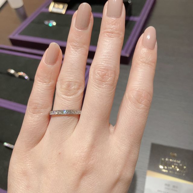 【DIYARTH(ディヤース)の口コミ】 エタニティリングなのでボリューム感がありキラキラしてとても綺麗です。…