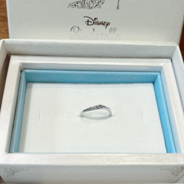 【Disney Cinderella(ディズニー シンデレラ)の口コミ】 Instagramで見てからとても可愛いと思っていて、実物を見てすぐ決めました…