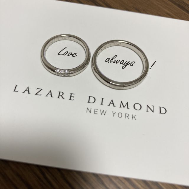 【ラザール ダイヤモンド(LAZARE DIAMOND)の口コミ】 デザインが、他にはないデザインでした。
自分からみても、対面からみても…