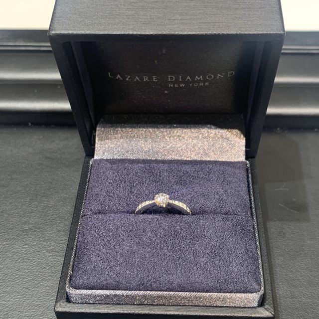 【ラザール ダイヤモンド(LAZARE DIAMOND)の口コミ】 結婚指輪との相性がとても良かったこと。わたしのイメージにもラヴィンが1…