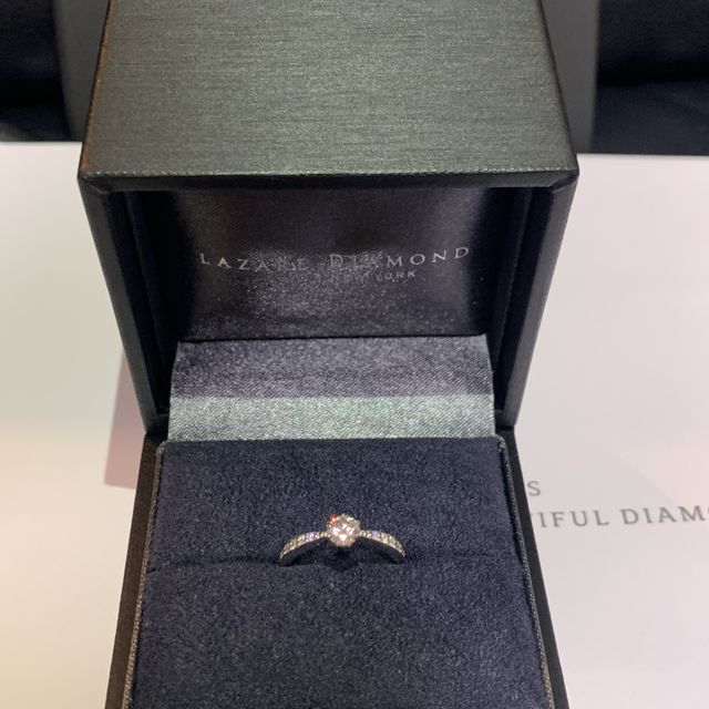 【ラザール ダイヤモンド(LAZARE DIAMOND)の口コミ】 結婚指輪との相性がとても良かったこと。わたしのイメージにもラヴィンが1…