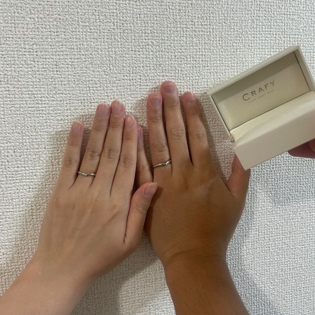 【CRAFY(クラフィ)の口コミ】 ただ欲しい指輪を購入するのでなく、
自分達で欲しい形や石をイメージして…