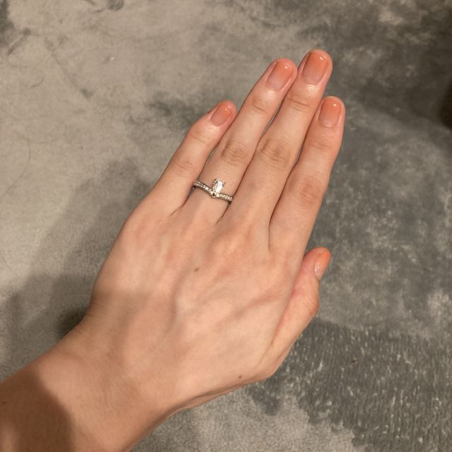 【ショーメ(CHAUMET)の口コミ】 この形はショーメならではのデザインです。見たらわかる人にはわかる素敵…