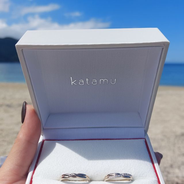 【Katamu(カタム)の口コミ】 ネットで一目惚れしたデザイン！正面だけぢゃなく一周にねじられたデザイ…