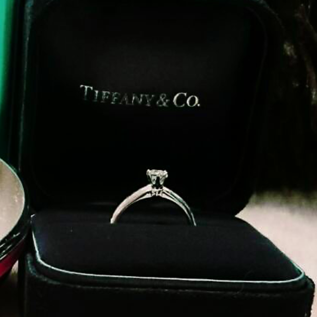 【ティファニー(Tiffany & Co.)の口コミ】 人生で一回のプロポーズなので、一流ブランドのティファニーにするのは確…