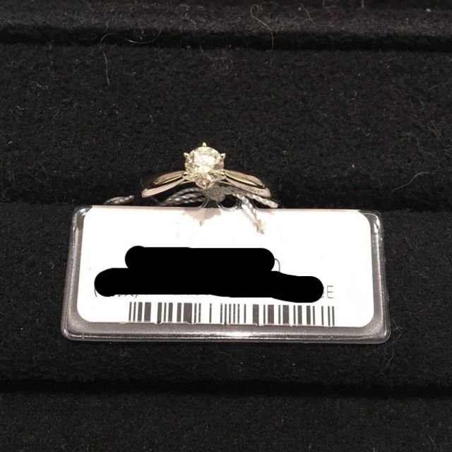 【TASAKI(タサキ)の口コミ】 6本爪のシンプルなソリティアリングなので女性らしく可愛らしい雰囲気のデ…