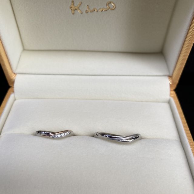 【ケイウノ ブライダル(K.UNO BRIDAL)の口コミ】 お店に伺ってすぐお二人の好きなものはありますか？と聞かれ、愛犬のお話…